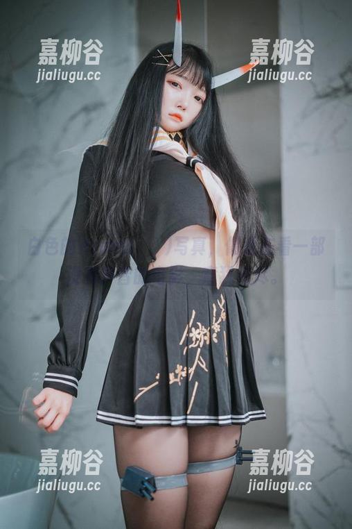 白色的Aram(아람)写真，像是在看一部没有声音的电影，意犹未尽。