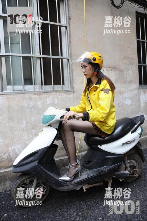 IESS异思趣向-叶子 IESS异思趣向 - 全套收集控的福音!这就是娇小叶子毛衣作品的奇妙之旅!