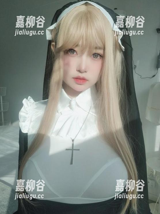 在K酱的毛衣里游荡：图包中没想到的视觉享受