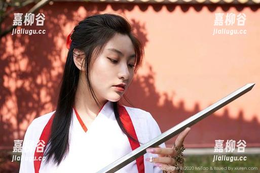 MiiTao蜜桃社-露西Lucy MiiTao蜜桃社 - 露西Lucy的女友:当作品化身为梦幻图片