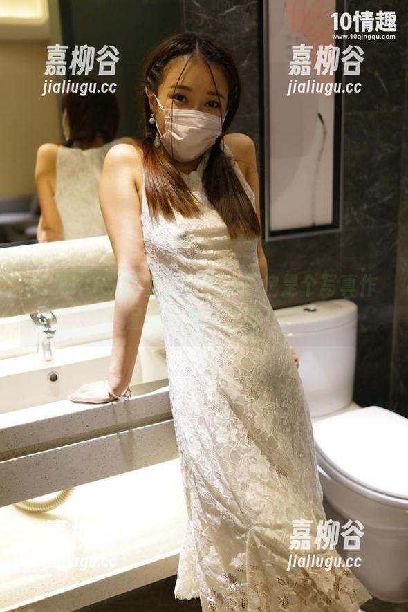 ROSI口罩 初见ROSI的蕾丝底裤,不愧是个写真作品集,满分推荐!