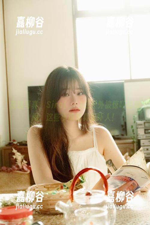 在线写真，Sira(시라)在户外被惊吓的瞬间，这些小动物真是吓人！