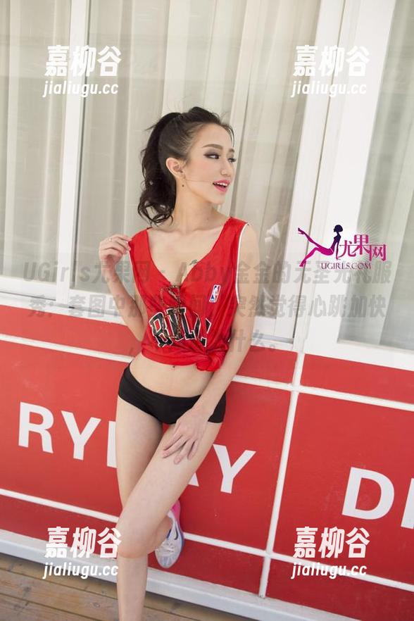 UGirls尤果网 - Abby金金的无圣光礼服秀：套图中那些瞬间，突然觉得心跳加快，不知道为什么。