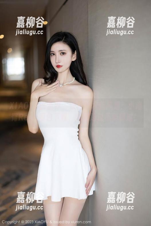XIAOYU语画界 - 镂空艺术新风潮：小海臀Rena图包下载，走过路过不要错过！