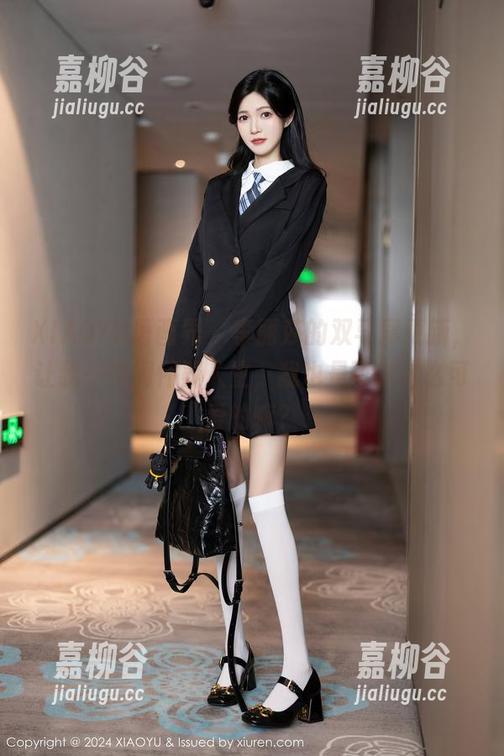 XIAOYU语画界 - 李丽莎的双马尾更新，让我一瞬间怀疑人生，我也是可以这么可爱的嘛？