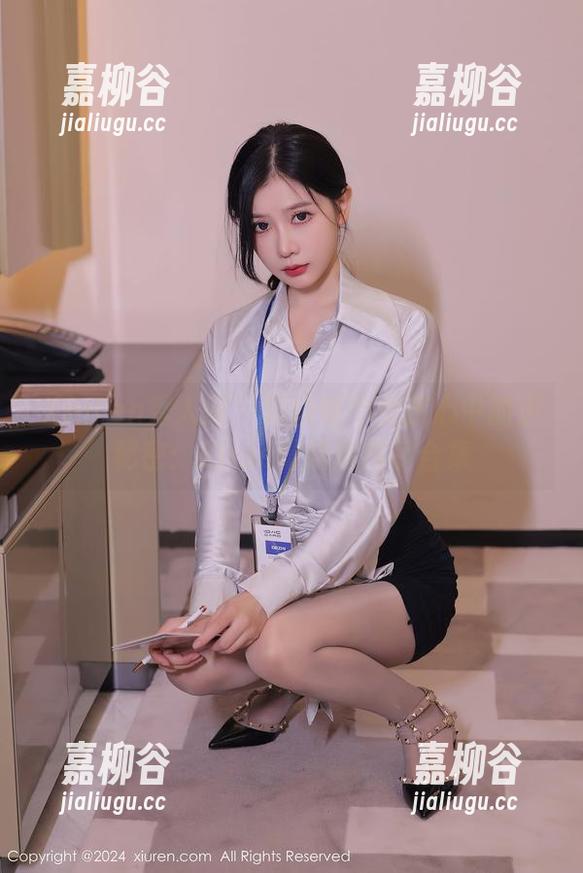 Xiuren秀人网 - 献给每个女孩心中的小秘密：Elise谭晓彤作品合集