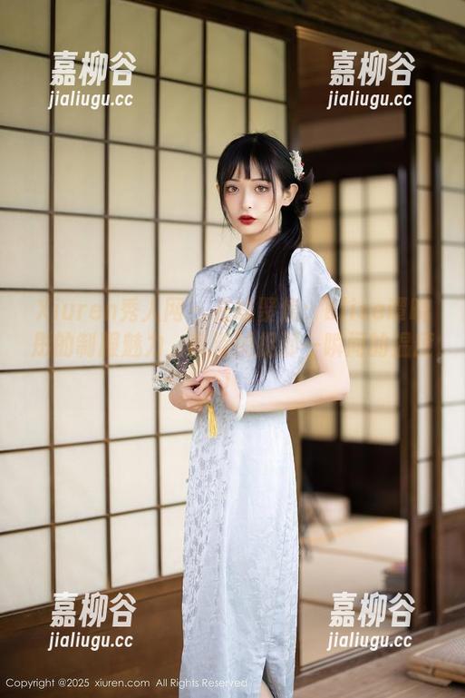Xiuren秀人网-Elise谭晓彤 Xiuren秀人网 - 在线聚焦:Elise谭晓彤的制服魅力,高清捕捉那一瞬间的温度!