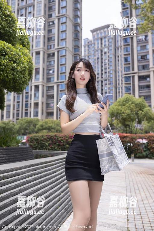 Xiuren秀人网-可可COCO Xiuren秀人网 - 修女也疯狂,来看看可可COCO网盘里的‘不正经’作品吧!