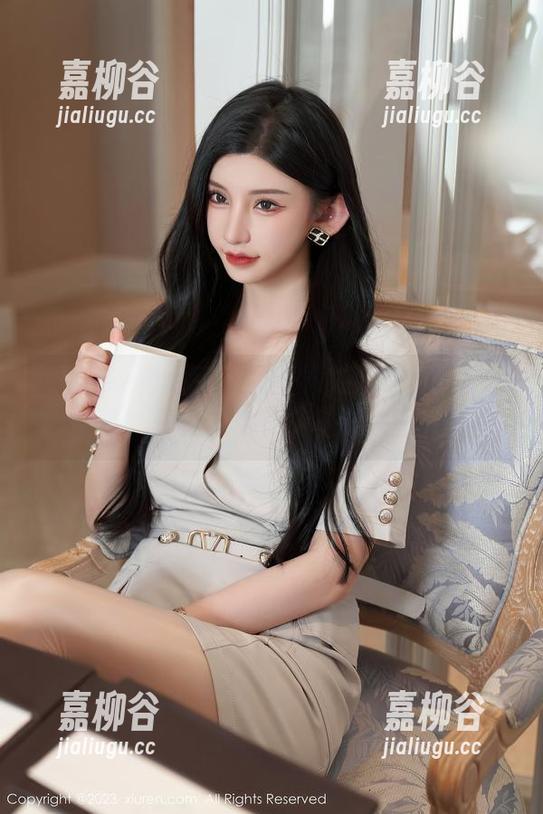 Xiuren秀人网 - 最新林文文内衣图包来啦，瞬间点燃你的视觉欲望！