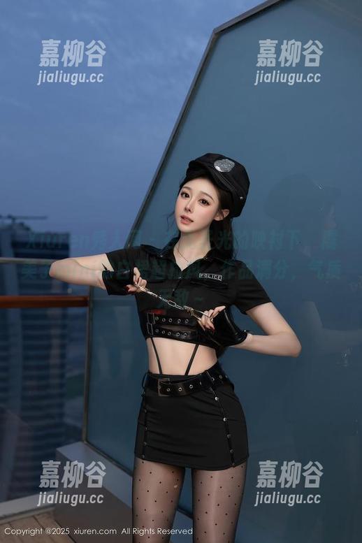 Xiuren秀人网 - 在无圣光的映衬下，糯美子mini的白裙超拉风，作品满分，气质无敌～