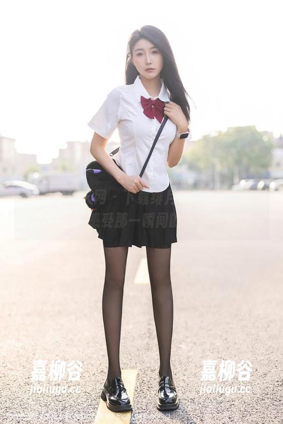 Xiuren秀人网-绯月樱-Chery Xiuren秀人网 - 下载绯月樱-Chery的花嫁套图,感受那一瞬间的幸福与甜蜜