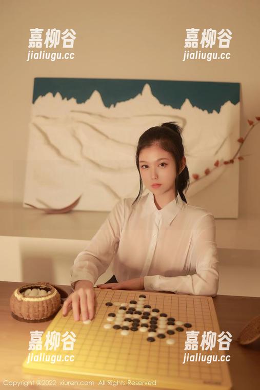 Xiuren秀人网-龙泽美曦 Xiuren秀人网 - 龙泽美曦又来啦!全新短裙套图,真是让人心跳加速,感觉都快要捂住胸口了。