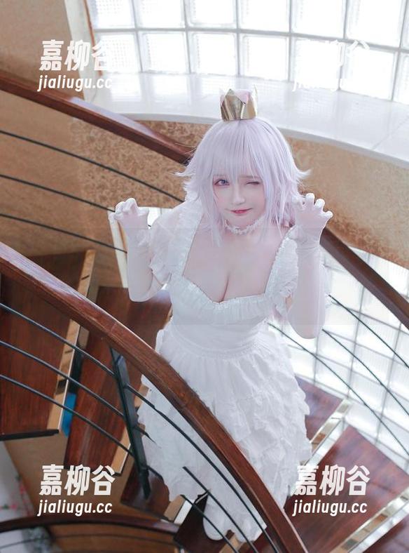 “看！千夜未来的Seraphine原图，分享后的冷风袭来。”哎，这种感觉真奇妙...