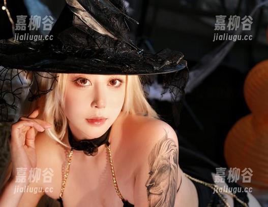 你敢信，奈汐酱Nice的吊带私拍套图，会让你在阳光下产生想要私奔的冲动吗？