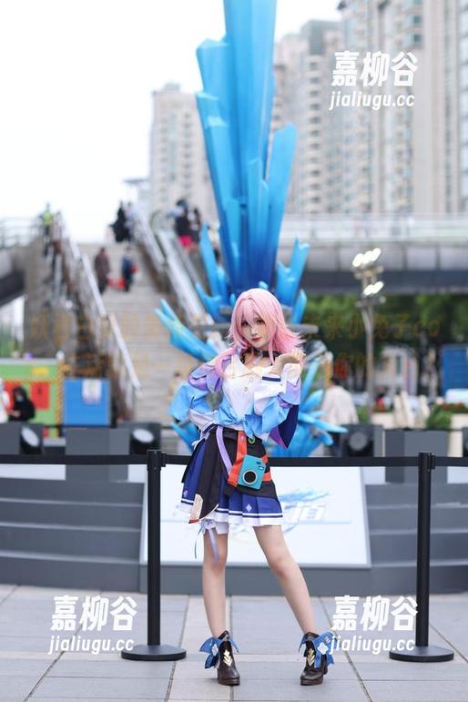 妖君白研 妖君白研的最新更新,初音未来小兔子cos,生活就是一场舞台剧,谁是你的角色?