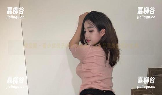 微密圈 - 看小优优子的私房图集，职业装透出的微妙玄机