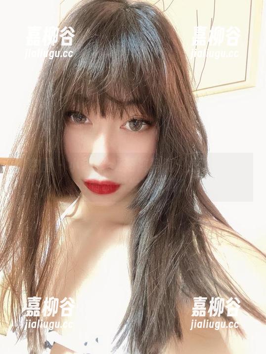微密圈 - 小猫咪ck短裤写真：原图里藏着的暗示你发现了吗？