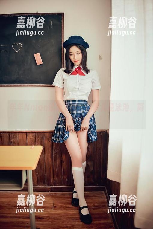 年年Nnian泳池下载：这哪儿是泳池，简直是视觉的天堂！