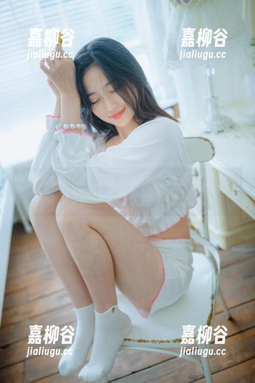 年年Nnian红衣嫦娥仙子，高清套图里的妩媚真是太撩了！