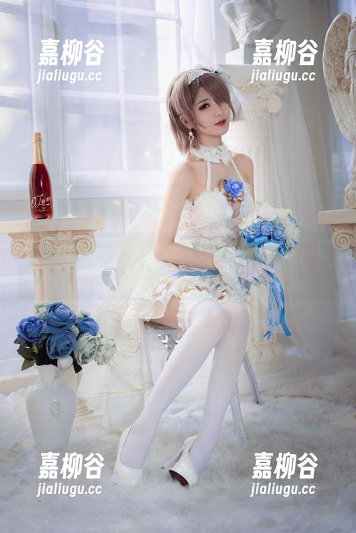 穿越年轻时光：弥音音ww校服写真，记录每一次心动