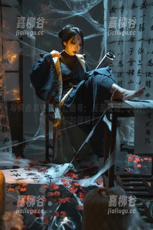 写真合集中的杏仁曲奇：反差表姐，揭开了你的眼睛！