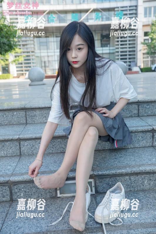 梦丝女神 - 原图忍不住想赞叹，水手服真是乔儿的完美搭档！