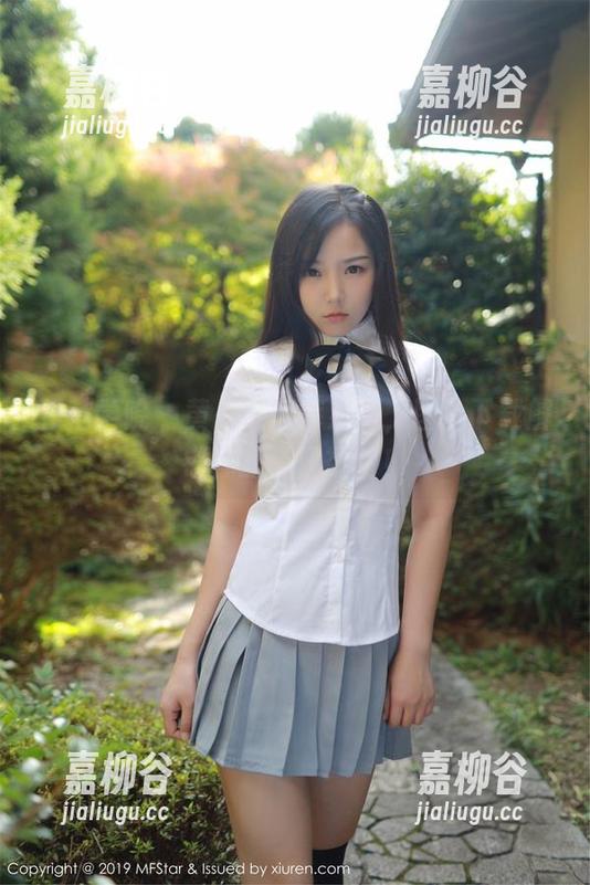 模范学院 - 黄乐然短裤系列，图片下载解锁你的夏日欲望！