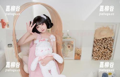 爆机少女喵小吉的美图拼图：间谍过家家，生活原来可以这样充满惊喜！