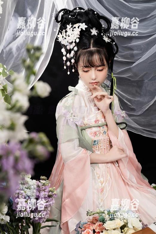 爆机少女喵小吉 高清捕捉:爆机少女喵小吉与风玲公主的闪耀分享