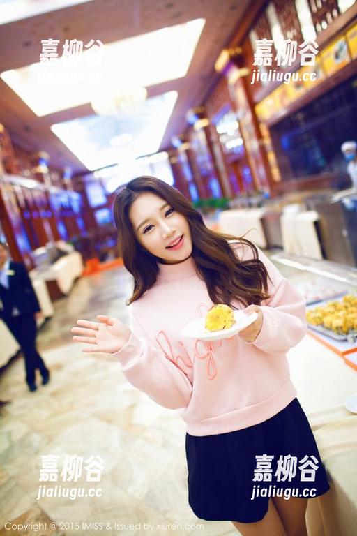爱蜜社 - 乐薇Vivi泳池写真，只要你来，这里有免费原图给你！