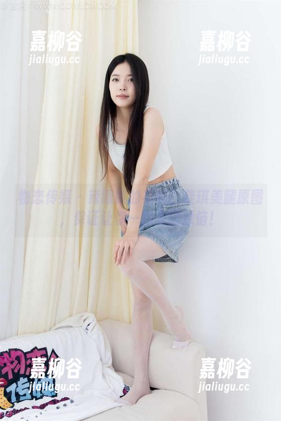 物恋传媒 - 辣眼睛的福利！佳琪美腿原图，保证让你一秒忘记烦恼！