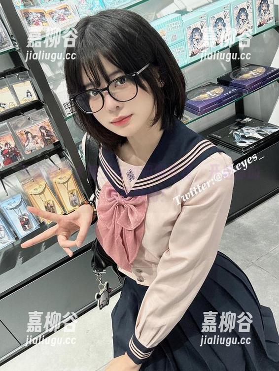 下载眼酱大魔王w的和服写真，开启你的美丽瞬间！