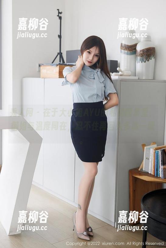 秀人网-于大小姐AYU 秀人网 - 在于大小姐AYU的私房图集里,御姐与温度同在,忍不住再回头多瞧一眼。