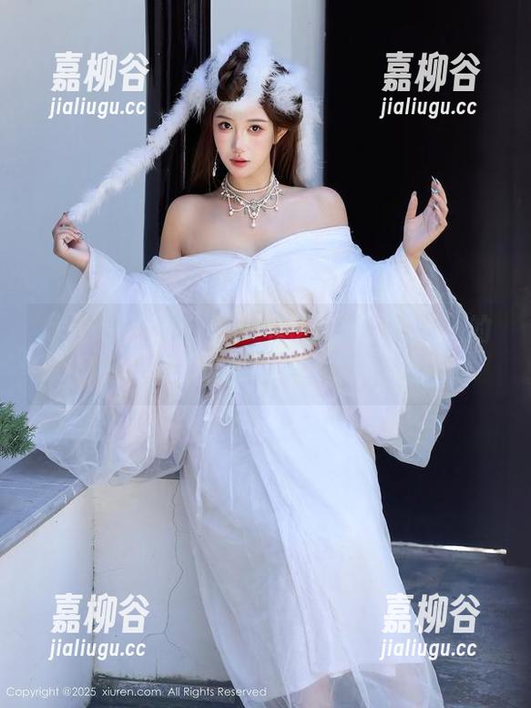 秀人网 - 喵喵JOJO私房风情：丝袜下的秘密，藏着无数未说出口的故事。