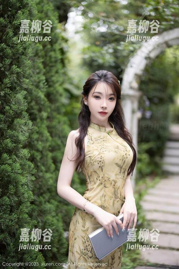 秀人网-安然maleah 秀人网 - 在线资源集合:安然maleah的礼服,让你从此告别单调穿搭!