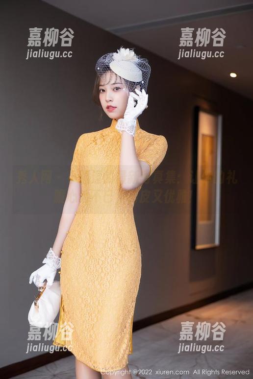 秀人网-小逗逗 秀人网 - 小逗逗的最新写真集:让你的礼服心动不已,调皮又优雅!