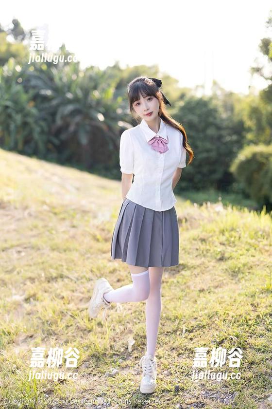 秀人网 - 糯美子mini制服系列在线图片，真的是别有风情，哈哈。