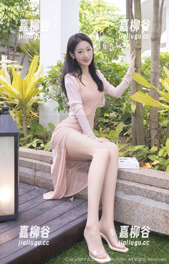 秀人网 - 芝芝Booty翘臀的壁纸合集：看完让你点赞不止！