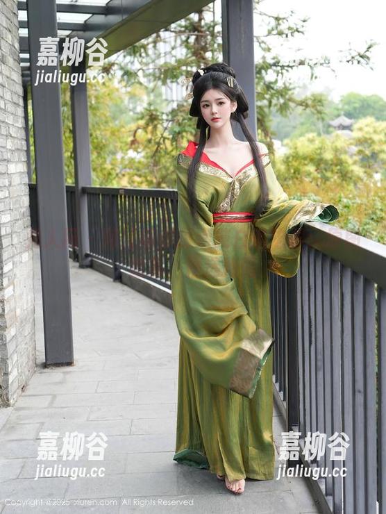 秀人网-阿汁 秀人网 - 阿汁带你探索纯白的边界:原图透亮,精选抢眼