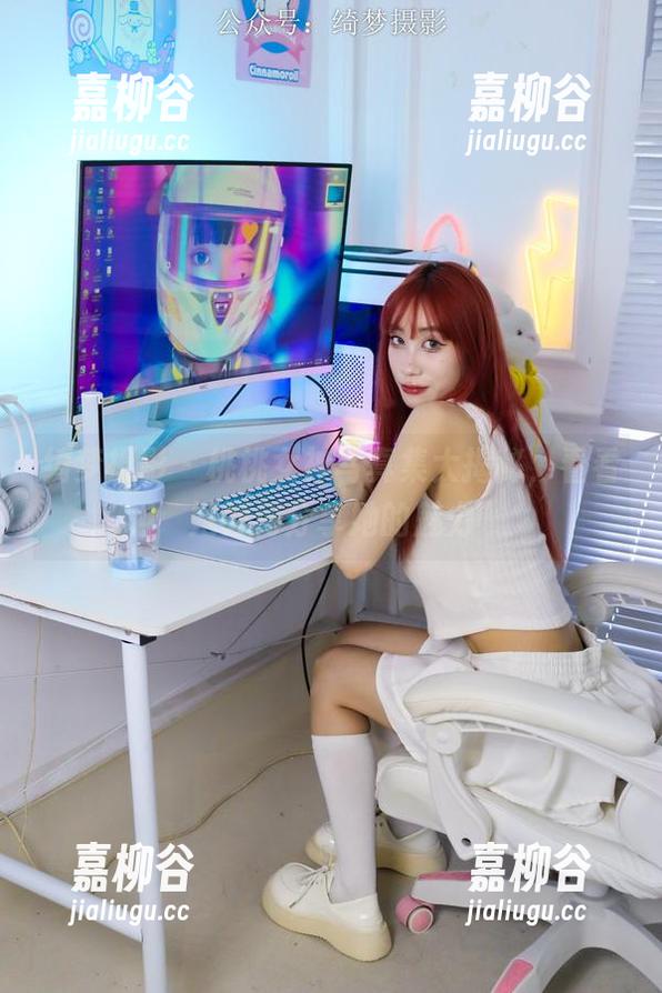 绮梦摄影 - 桃桃女神写真集大揭秘，看看她如何分享她的魅力