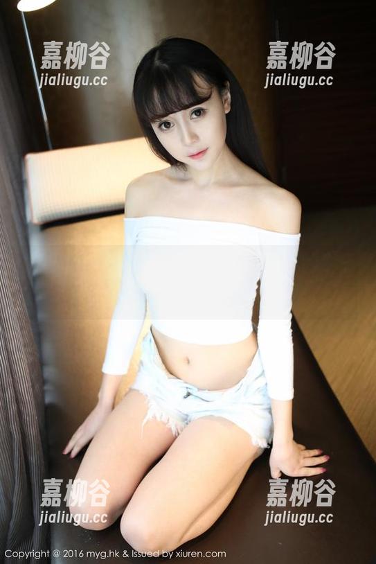 美媛馆 - 作品直击：田芯娜Angel的牛仔裤全套，究竟能穿多久？
