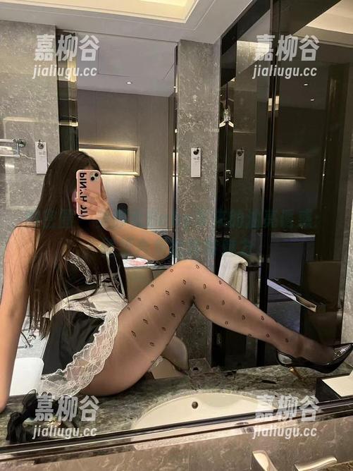 微密圈 - 美邵女Baby带来的油亮诱惑：壁纸合集的独特魅力