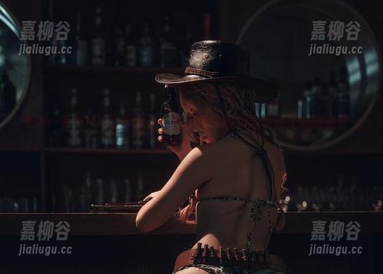 芊川一笑MNK自拍合集，不知道是我的心动还是她的调皮，随便下载吧。