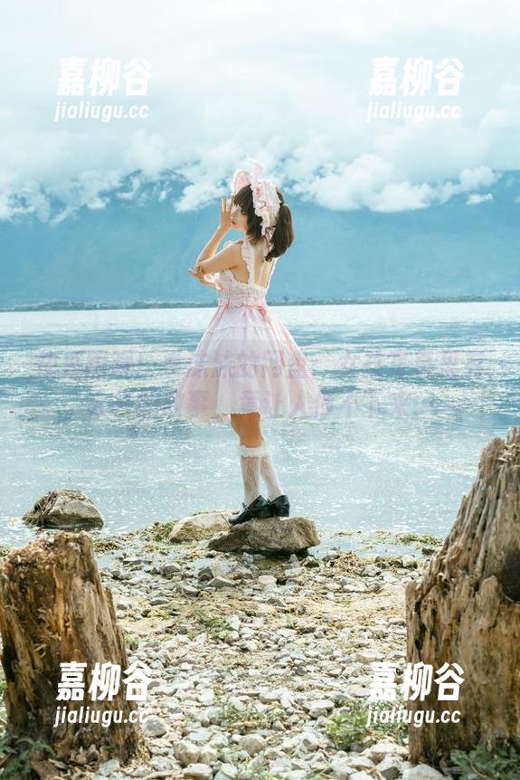 快来围观！蠢沫沫的网盘：女孩写真里有太多的故事，竟让人停不下来…
