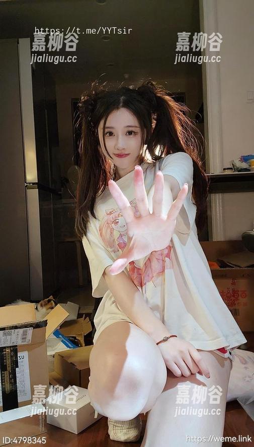 微密圈 - 就想问问，轩子巨二兔今天cos合集，谁能不为之疯狂？