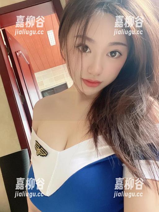 微密圈 - 看雪怡妹纸在瑜伽中刮起的那股淡淡的香气和惬意