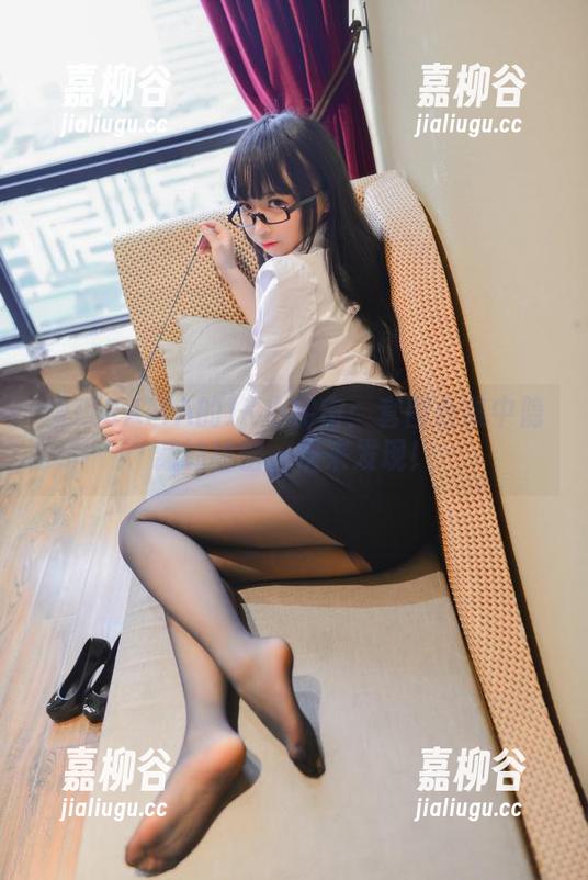 雪琪SAMA的JK小宇宙：套图合集中隐藏的秘密，快来发现！