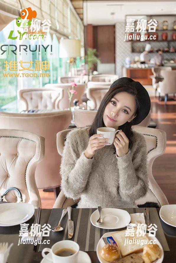 青豆客 - 莫晓茜sunny的裤里丝：美图让你忍不住想多看一眼
