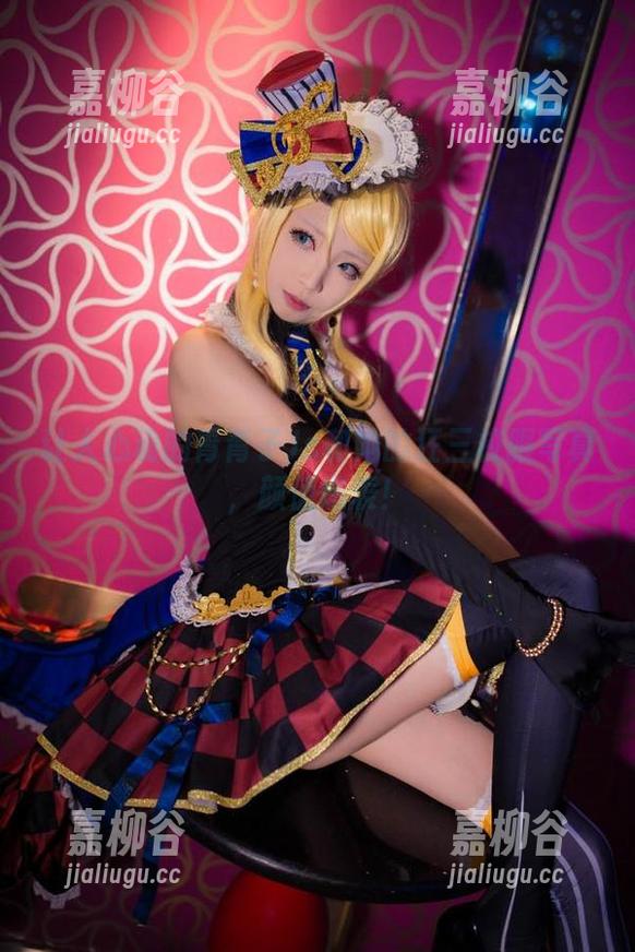 让人心动的青青子Js和她的狂三校服写真，颜值爆表！
