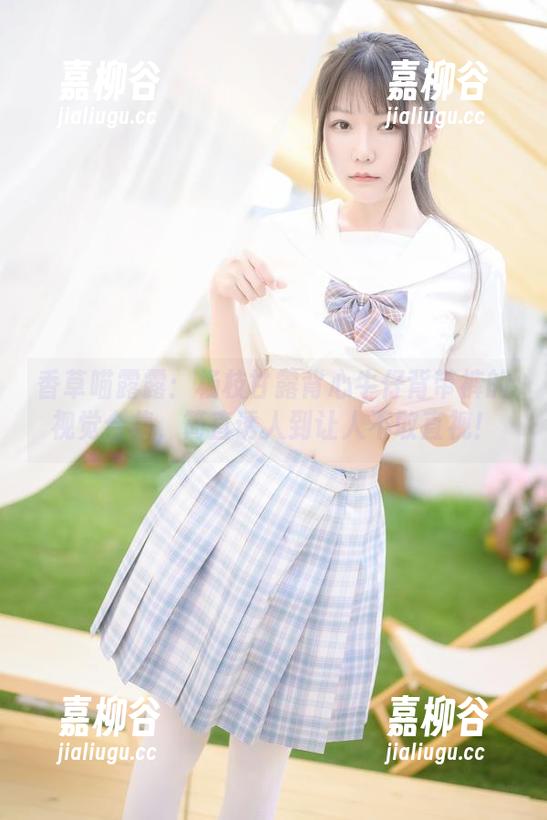 香草喵露露：杨枝甘露背心牛仔背带裤的视觉合集，简直诱人到让人不敢直视！